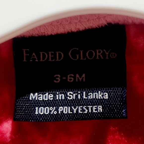 NWT Faded Glory Red Snowflake Christmas Footed Onsie Baby Size 3-6M Warm New - Picture 4 of 6